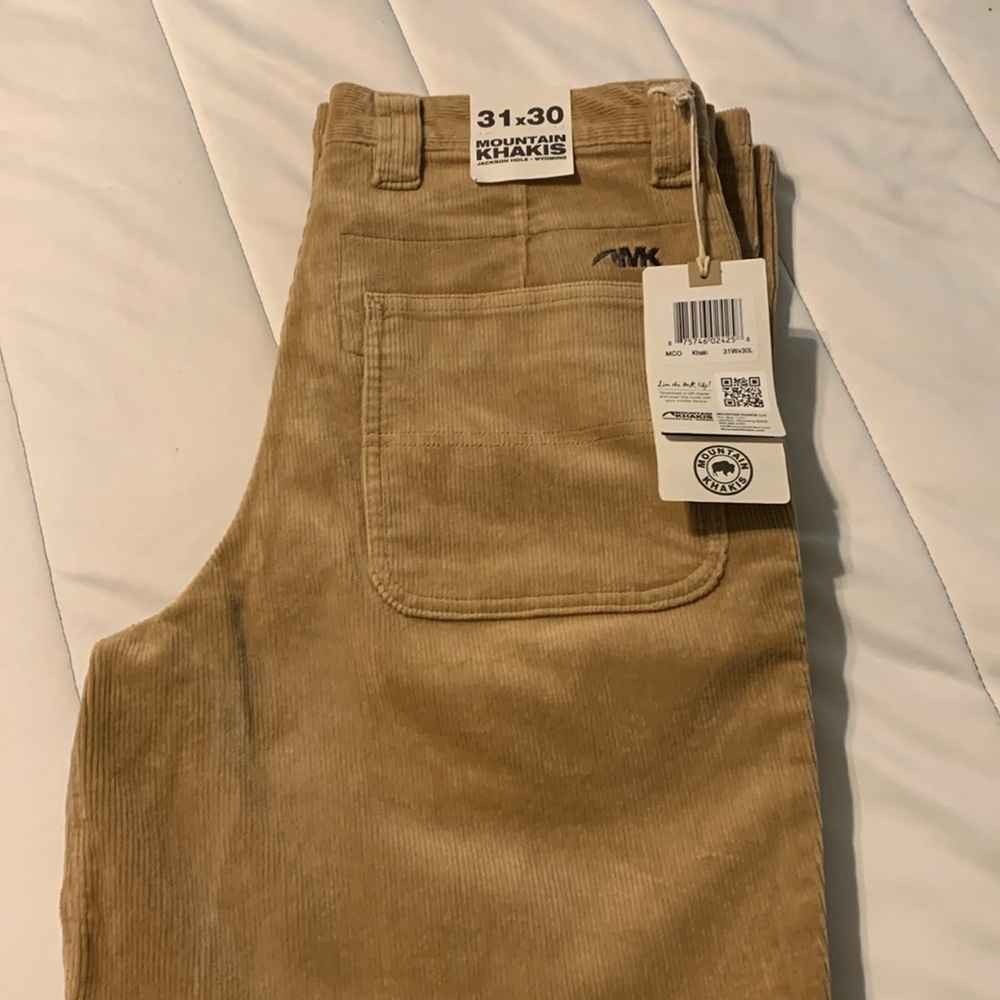 NWT Mountain Khaki Corduroy Pants. Size 31x30